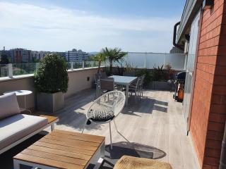 Penthouse F8 - Panoramic terrace, view Two Towers - Bologna - 5