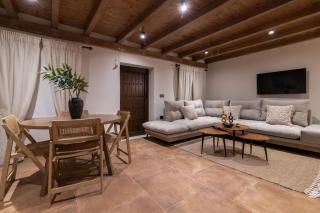 Villa Frontale - Restored Villa with Pool Perfect for 6 Nestled Next to a Traditional Olive Mill and Local Farms Offering Authentic Hospitality and Organic Delights By Villa Mana Gers - 1