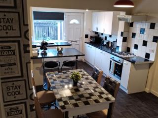 Comfortable 4-Bed House in Hucknall Nottingham - Nottingham - 9