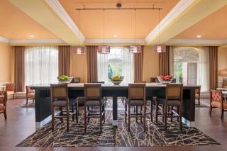 Hampton Inn & Suites Stamford - 4