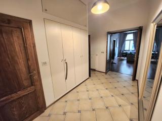 Spacious Apartment 6min from the Dancing House - Praga - 5