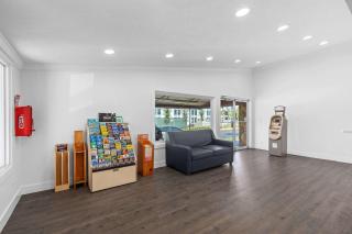 Travelodge by Wyndham Kissimmee Orlando - Orlando - 4