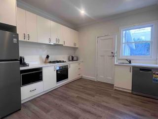 Seaside & Parkside Family Accomodation - Melbourne - 5