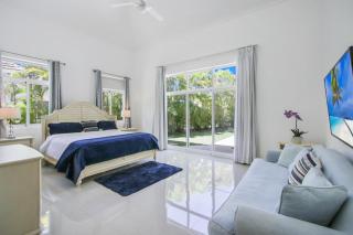 Stunning 3-Bedroom Villa with Pool, Jacuzzi and Maid near Bavaro Beach - Punta Cana - 6