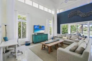 Stunning 3-Bedroom Villa with Pool, Jacuzzi and Maid near Bavaro Beach - Punta Cana - 8
