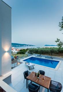 Seaside Elegance Suites - Komiža - 1