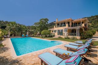 Villa Verdi - Your Family Oasis! - Vasilikos - 0