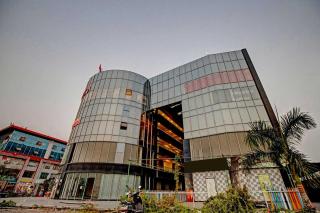 Collection O The Valentine Hotel - Surat - 3