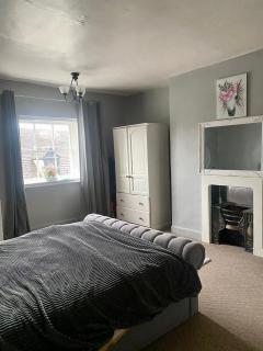 One Bedroom Flat central Stamford - 2