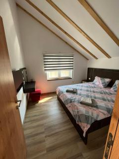 Zanes Guest House - 7