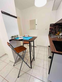 City Center Studio with Balcony - Novi Sad - 7