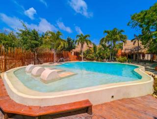 Stunning 6 Private Villas & PH WIFI AC POOL GYM - 6