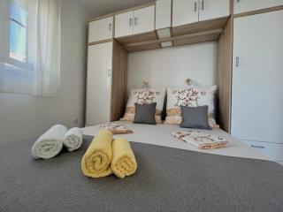 Apartments Sea View - Rtina - 3