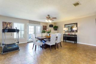 Home with pool near Sea World & Lackland - San Antonio - 2