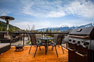 The best 2 bedrooms suite in Revelstoke! - 1