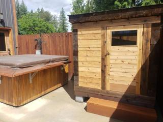 The best 2 bedrooms suite in Revelstoke! - Revelstoke - 2