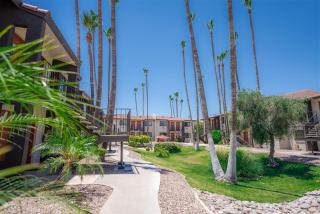 141 Fully Furnished, WiFi Included - Scottsdale - 0
