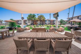 130 Fully Furnished, amenities galore - Scottsdale - 9