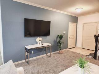 Townhouse near AT&T stadium, Six Flags & Epic Waterpark - Grand Prairie - 9