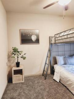 Townhouse near AT&T stadium, Six Flags & Epic Waterpark - 7