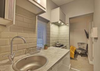 Cosy Holiday Studio in Hazel Grove - Self Catering Apartment 1 - 4