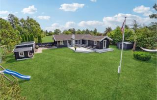 3 Bedroom Beautiful Home In Skibby - Skibby - 9
