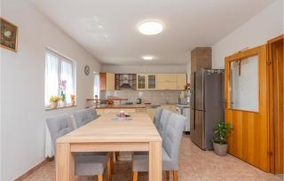 Amazing Home In Poljica Imotska - Margete - 7
