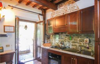 Amazing Apartment In Monte Rinaldo - Monte Rinaldo - 1