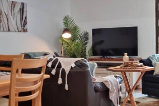 Sabi Robe WiFi 300m to Beach Dog friendly - 5