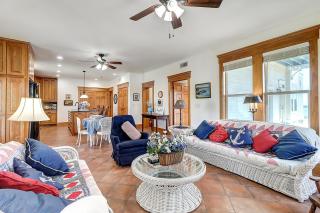 Joys Beach House - Rockport - 6
