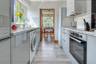 Abbey Court - 2 Bedroom Apartment, Parking, JLR, CVT - Coventry Accommodation LTD - 4