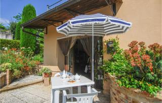 Amazing Apartment In Monte Rinaldo - Monte Rinaldo - 4