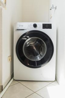 Appartment in den Weinbergen bei Mainz - mit 2x Doppelzimmern, 1x großes Wohnzimmer, Bad & Küche - 4