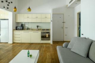 Bright 1BR Apt w Parquet Floor in the City by Sea N' Rent - Tel Aviv - 3