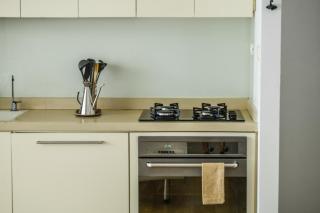 Bright 1BR Apt w Parquet Floor in the City by Sea N' Rent - Tel Aviv - 1