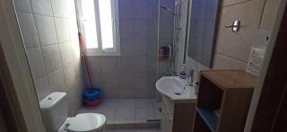 2 Bed Flat - Sleeps 5 - Parking - Wifi - 2