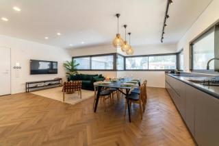 Luxurious New Large 2Bedrooms in Rothschild - 8