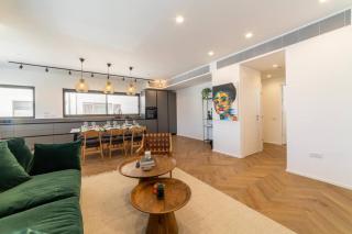 Luxurious New Large 2Bedrooms in Rothschild - 6