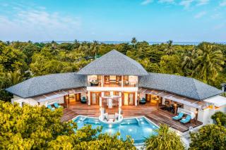 Hideaway Beach Resort & Spa - Dhidhdhoo - 1