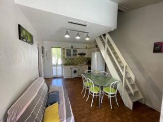 Jolie Villa 3 Pièces avec Véranda, Terrasse, Parking Sécurisé et Animaux Admis à Saint-Cyprien - FR-1-106-68 - 3