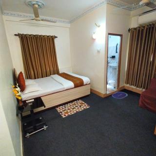 Tulip 1bhk Apartment by Hotel Airways - Calcutta - 2