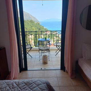 Giannatos' Studios - Makis - Poros - 1
