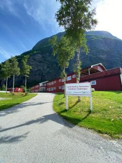 Trædal Hotel - Sunndalsøra - 0