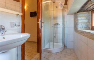 Beautiful Home In Buje With Wifi - 8