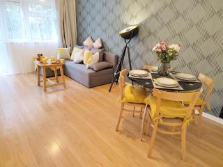 2 Single Beds, 1 BR Apartment - Newmarket - 8