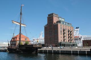Meerblick, Balkon und private Sauna im historischen Getreidespeicher - Wismar - 0