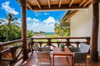 5BR Cap Cana Villa with Ocean & Golf Views, Chef, Maid, Butler, Pool, Jacuzzi, and Beach Club Access - Punta Cana - 8