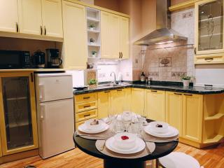 Riverside Old Town Spacious One Bedroom Apartment few steps from Dome square and Cathedral - 4