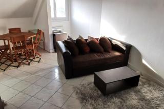 F2 35-44m2 9 mins voiture château 4pers 1ch+sejour - Le Chesnay - 1