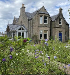 Glen Lyon Lodge Bed and Breakfast - Nairn - 0